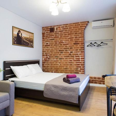 Studio Near Metro Yaroslava Mudroho, Universytet - Mykoly Khvylovoho Str 5-3 Харків Екстер'єр фото