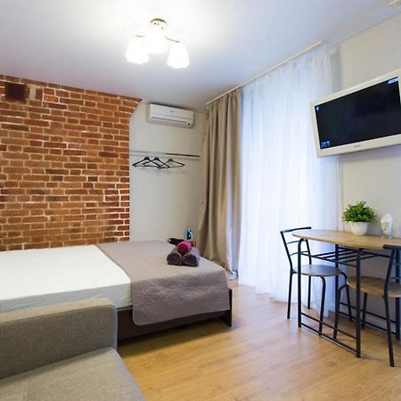 Studio Near Metro Yaroslava Mudroho, Universytet - Mykoly Khvylovoho Str 5-3 Харків Екстер'єр фото