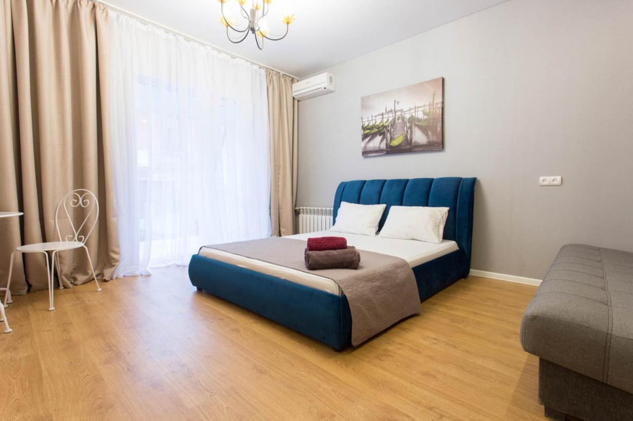 Studio Near Metro Yaroslava Mudroho, Universytet - Mykoly Khvylovoho Str 5-3 Харків Екстер'єр фото