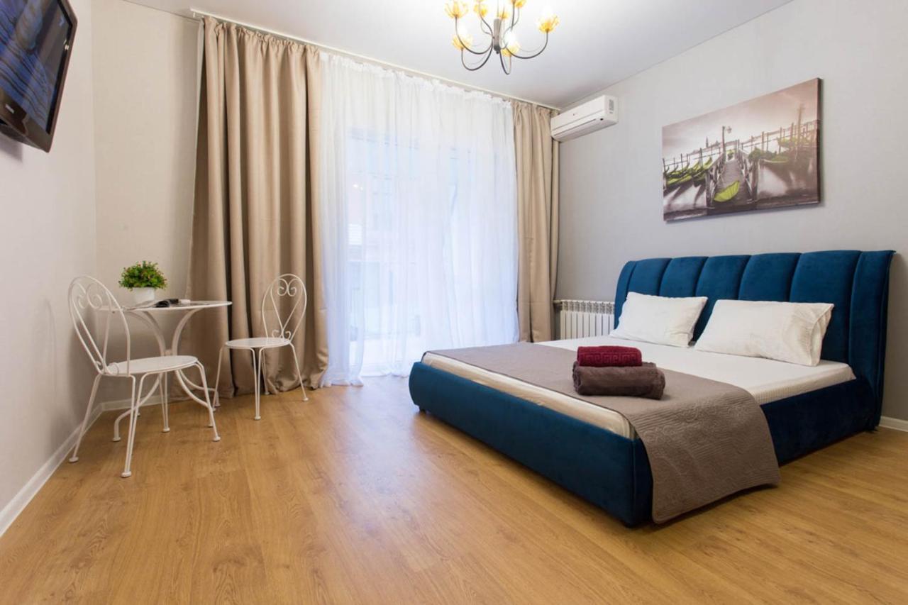 Studio Near Metro Yaroslava Mudroho, Universytet - Mykoly Khvylovoho Str 5-3 Харків Екстер'єр фото