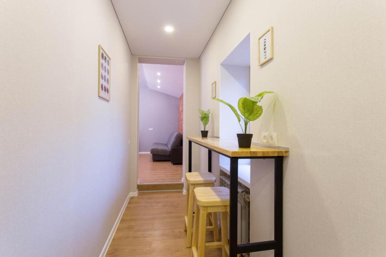 Studio Near Metro Yaroslava Mudroho, Universytet - Mykoly Khvylovoho Str 5-3 Харків Екстер'єр фото