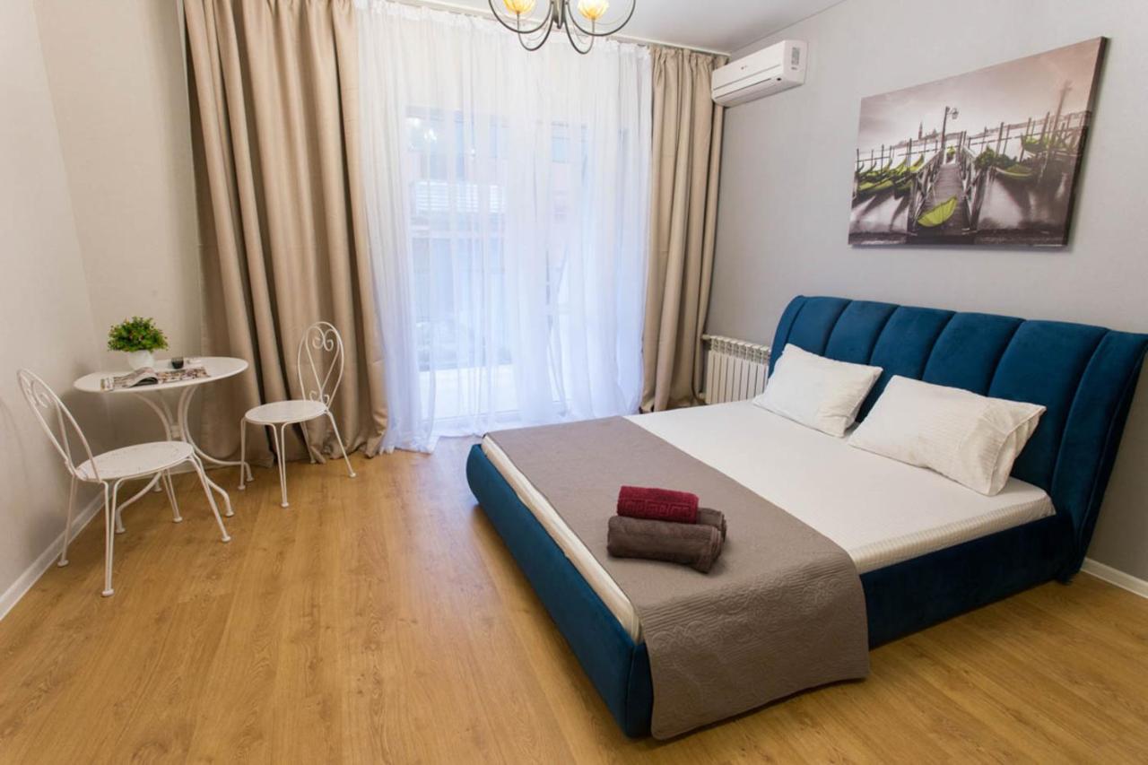 Studio Near Metro Yaroslava Mudroho, Universytet - Mykoly Khvylovoho Str 5-3 Харків Екстер'єр фото