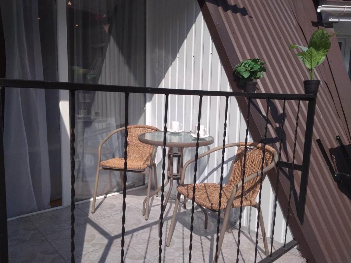 Studio Near Metro Yaroslava Mudroho, Universytet - Mykoly Khvylovoho Str 5-3 Харків Екстер'єр фото
