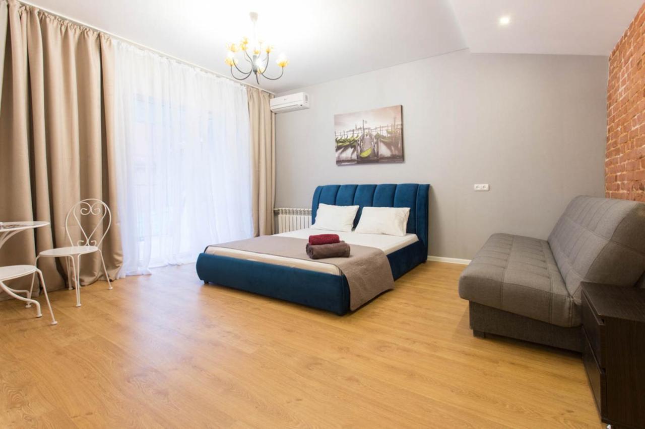 Studio Near Metro Yaroslava Mudroho, Universytet - Mykoly Khvylovoho Str 5-3 Харків Екстер'єр фото