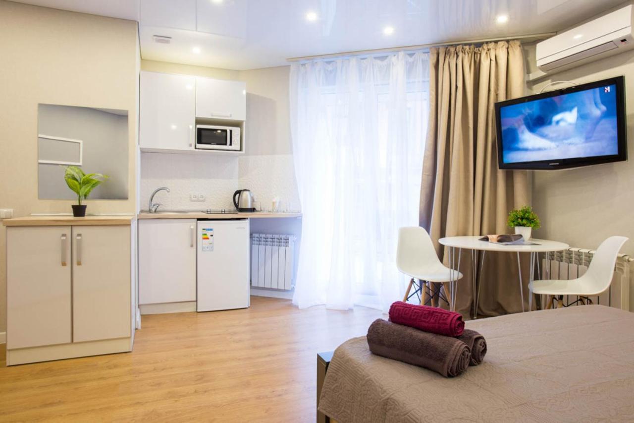 Studio Near Metro Yaroslava Mudroho, Universytet - Mykoly Khvylovoho Str 5-3 Харків Екстер'єр фото