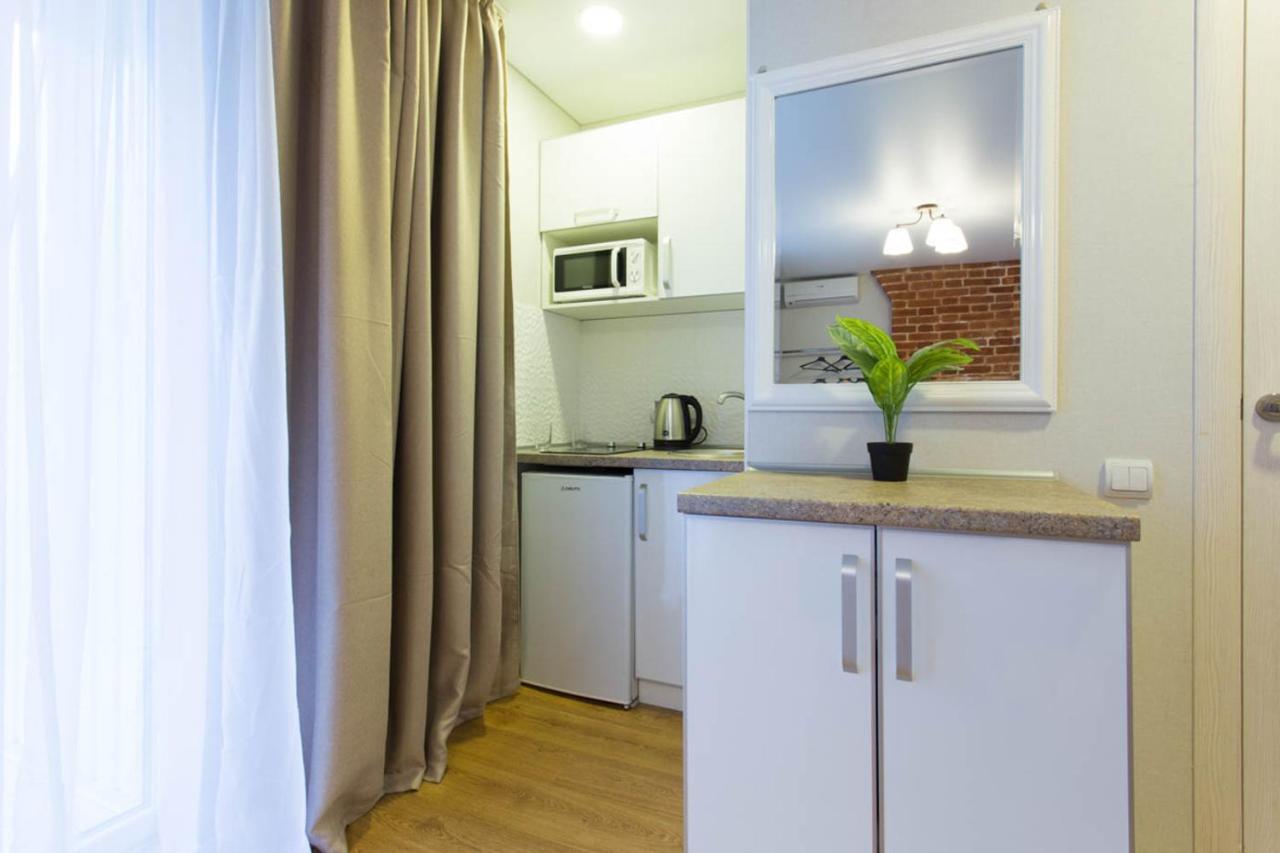 Studio Near Metro Yaroslava Mudroho, Universytet - Mykoly Khvylovoho Str 5-3 Харків Екстер'єр фото