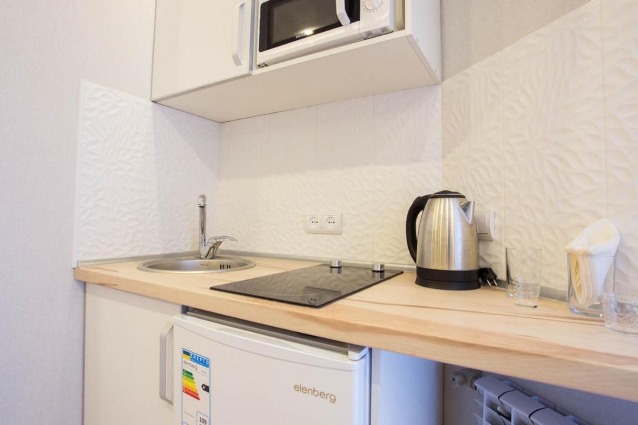 Studio Near Metro Yaroslava Mudroho, Universytet - Mykoly Khvylovoho Str 5-3 Харків Екстер'єр фото