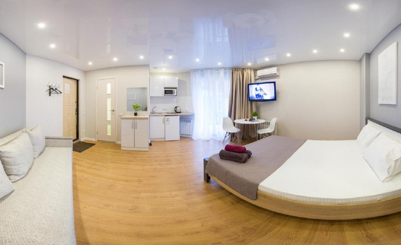 Studio Near Metro Yaroslava Mudroho, Universytet - Mykoly Khvylovoho Str 5-3 Харків Екстер'єр фото